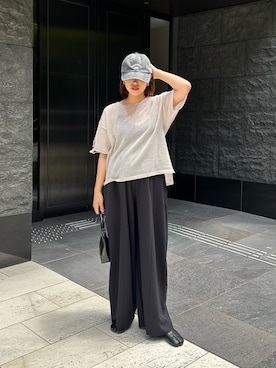 「THE CELL.（ザセルドット）のリネン混　ドライタッチシアー　ダメージデザインニット　LINEN-BLEND HIGH-TWIST SHEER DISTRESSED KNIT（ニット/セーター、ベージュ系）」を使った、裕美さん（レディース・156cm）の夏コーディネート