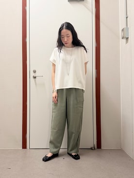 「URBAN RESEARCH DOORS（アーバンリサーチドアーズ）の『UR TECH』汗染み防止ドルマンTシャツ（Tシャツ/カットソー、ホワイト系）」を使った、pyonさん（レディース・161cm）の春コーディネート
