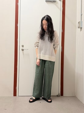 「URBAN RESEARCH DOORS（アーバンリサーチドアーズ）のメッシュニットプルオーバー（ニット/セーター、グレー系）」を使った、pyonさん（レディース・161cm）の春コーディネート