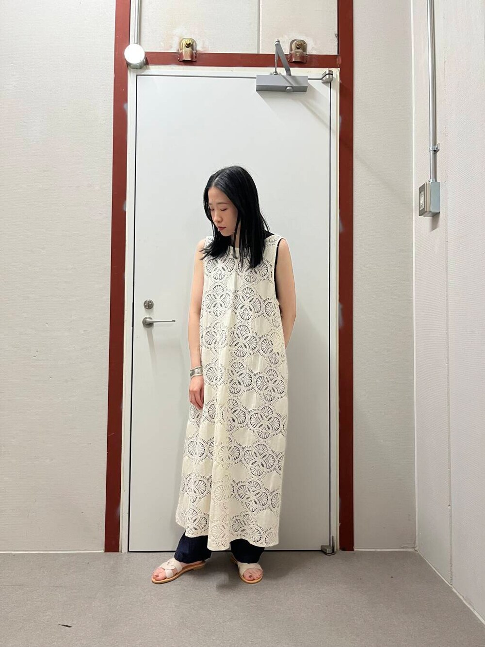 「newarrival、doors」｜「FORK&SPOONのFORK&SPOON　スムースノースリーブTシャツ（Tシャツ/カットソー、ブラック系）」を使った、pyonさん（レディース・161cm）の春コーディネートの1枚目の写真