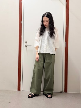 「URBAN RESEARCH DOORS（アーバンリサーチドアーズ）のカットドビーブラウス（シャツ/ブラウス、ホワイト系）」を使った、pyonさん（レディース・161cm）の春コーディネート