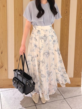 「MISCH MASCH（ミッシュマッシュ）の2026春夏新作 ケープ袖配色ジョーゼットブラウス（シャツ/ブラウス、ブルー系）」を使った、天王寺ミオ本館店さん（レディース・151cm）の春コーディネート