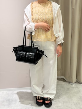 「MISCH MASCH（ミッシュマッシュ）の2026春夏新作 一部店舗限定 リボンモチーフデニムワイドパンツ（その他パンツ、ホワイト系）」を使った、天王寺ミオ本館店さん（レディース・164cm）の春コーディネート