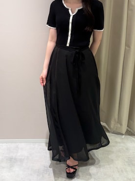 「MISCH MASCH（ミッシュマッシュ）の2026春夏新作 ストライプアソート配色ニットドッキングワンピース（ワンピース、ブラック系）」を使った、天王寺ミオ本館店さん（レディース・164cm）の春コーディネート
