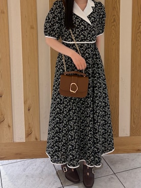 「MISCH MASCH（ミッシュマッシュ）の2026春夏新作 テーラーカラー花柄ワンピース（ワンピース、ブラック系）」を使った、天王寺ミオ本館店さん（レディース・151cm）の春コーディネート