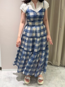 「MISCH MASCH（ミッシュマッシュ）の2026春夏新作 チェック柄ティアードキャミワンピース（ワンピース、ブルー系）」を使った、天王寺ミオ本館店さん（レディース・164cm）の春コーディネート