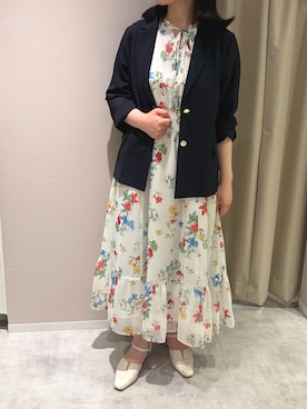 「MISCH MASCH（ミッシュマッシュ）の2026春夏新作 ボタニカルフラワーワンピース（ワンピース、レッド系）」を使った、天王寺ミオ本館店さん（レディース・164cm）の春コーディネート