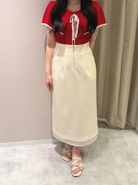 「MISCH MASCH（ミッシュマッシュ）の2026春夏新作 配色ケープリボンニット（ニット/セーター、レッド系）」を使った、天王寺ミオ本館店さん（レディース・164cm）の夏コーディネート