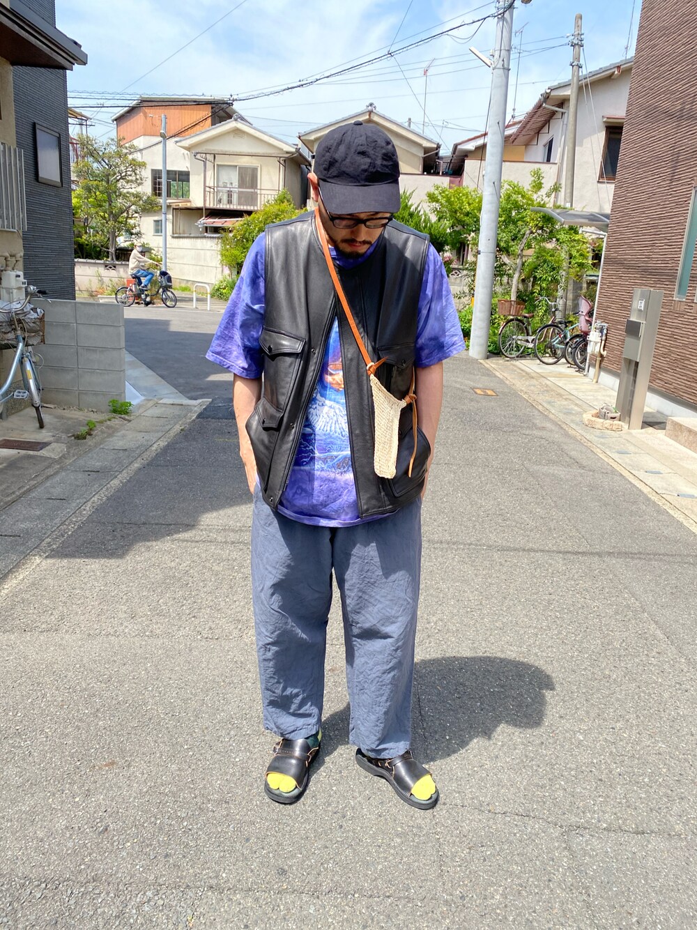 「daiuchigramsnap」｜「mantleのアイテム（キャップ、ブラック系）」を使った、DAISUKE  UCHIKAWAさん（メンズ・180cm）の秋コーディネートの1枚目の写真