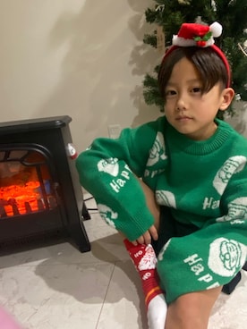 「no brand（ノーブランド）のアイテム（ニット/セーター、グリーン系）」を使った、kantokiさん（キッズ）の冬コーディネート