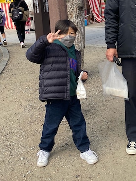 「no brand（ノーブランド）のアイテム（デニムパンツ、ブルー系）」を使った、kantokiさん（キッズ）の冬コーディネート