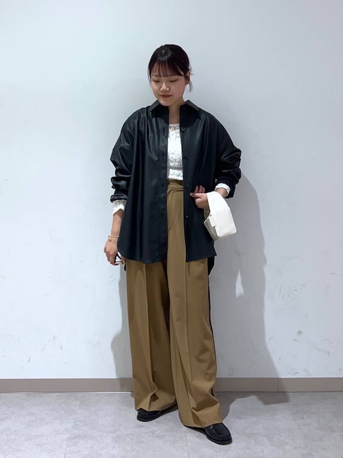 ドレストラックパンツ