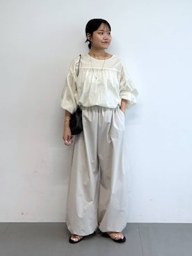 「BABYLONE（バビロン）のギャザーボリュームブラウス（シャツ/ブラウス、ベージュ系）」を使った、anriさん（レディース）の夏コーディネート