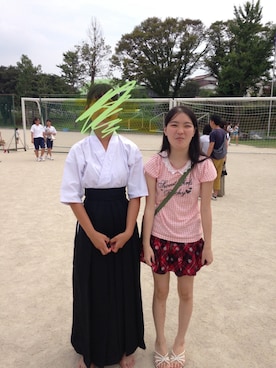 「アイテム（パンツ、レッド系）」を使った、honoka1912さん（レディース・153cm）の春コーディネート