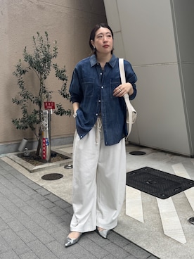 「DouDou（ドゥドゥ）の袖リブシアーデニムシャツ（シャツ/ブラウス）」を使った、yuさん（レディース・162cm）の春コーディネート