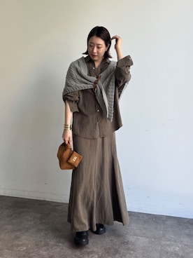 「アイテム（ストール/ショール）」を使った、yuさん（レディース・162cm）の秋コーディネート