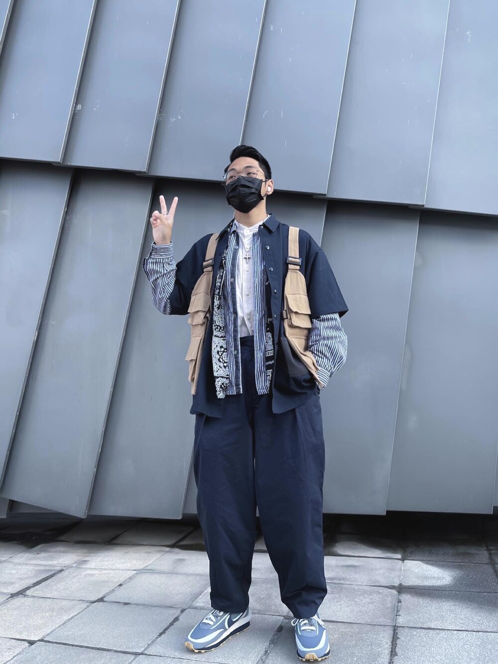 「ootd、sacai×nike、sacaiwaffle、CITYBOY」｜「UNIQLOのアイテム（その他アウター、ブラック系）」を使った、Peter さん（メンズ・175cm）の秋コーディネートの1枚目の写真