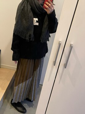 「RNA（アールエヌエー）のK2474 ルーズニットロングTシャツ（ニット/セーター、ブラック系）」を使った、武蔵さん（レディース・154cm）の冬コーディネート