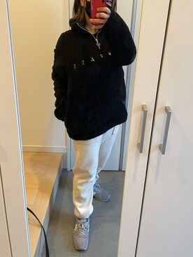 「RNA（アールエヌエー）のM1305 ボアハイネックトレーナー（その他トップス、ブラック系）」を使った、武蔵さん（レディース・154cm）の冬コーディネート