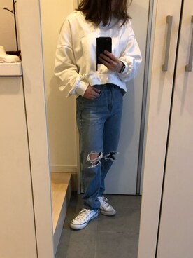 「UNIQLO（ユニクロ）のアイテム（デニムパンツ、ブルー系）」を使った、武蔵さん（レディース・154cm）の春コーディネート