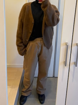 「RNA-N（アールエヌエーエヌ）のアイテム（その他パンツ、ベージュ系）」を使った、武蔵さん（レディース・154cm）の冬コーディネート