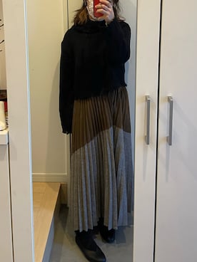 「IN THE MARKET（インザマーケット）のアイテム（ニット/セーター、ブラック系）」を使った、武蔵さん（レディース・154cm）の冬コーディネート