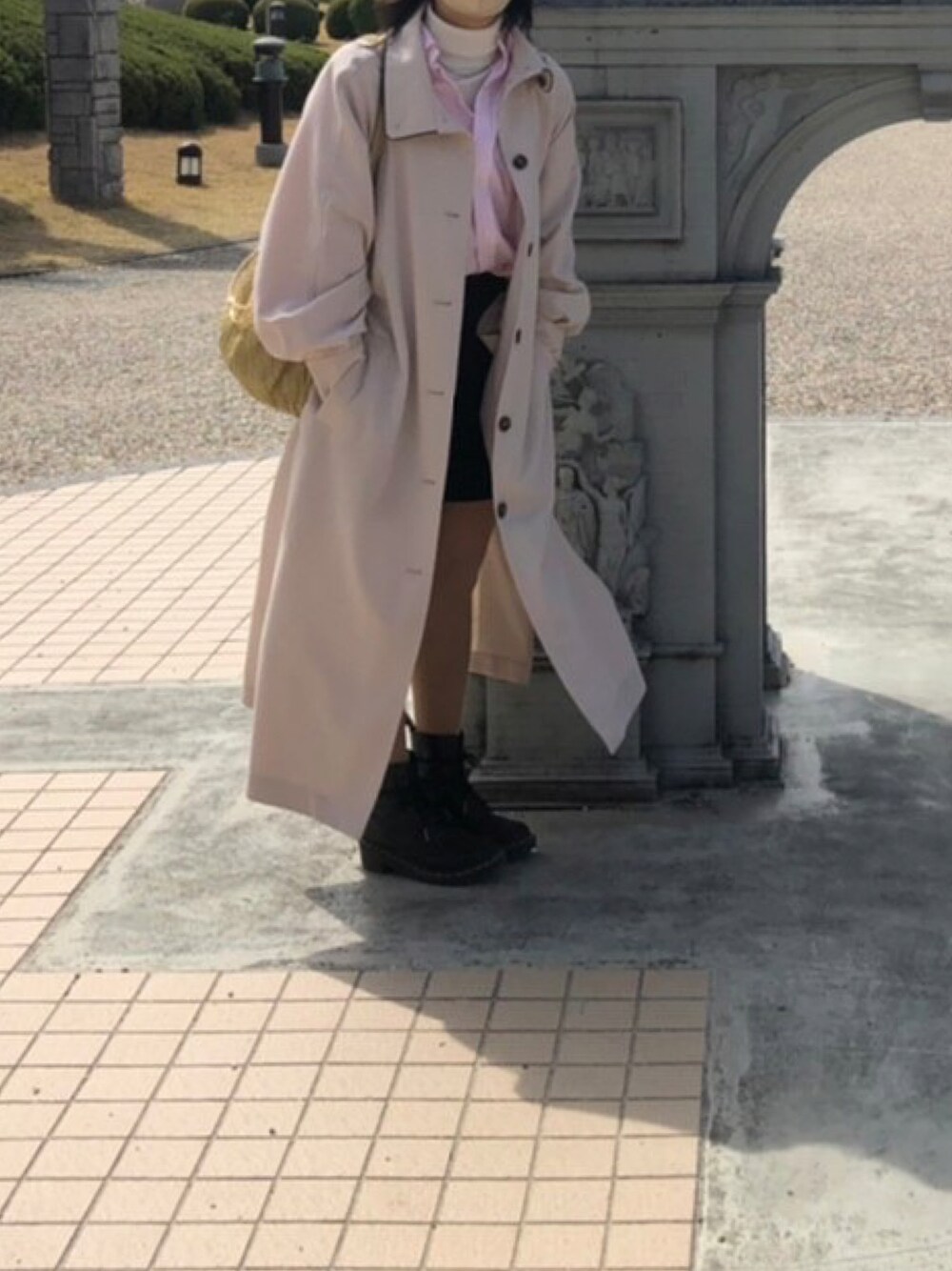 「VISのアイテム（トレンチコート、ベージュ系）」を使った、jimiyu🍠さん（レディース・153cm）の春コーディネートの1枚目の写真
