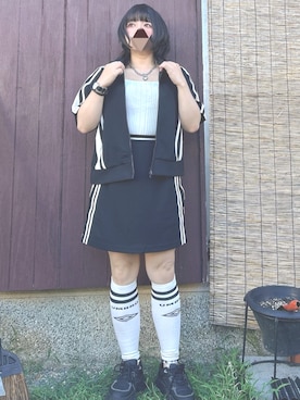 「アイテム（ノーカラージャケット）」を使った、ペキさん（レディース・50cm）の夏コーディネート