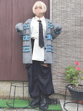 「アイテム（カーゴパンツ）」を使った、ペキさん（レディース・50cm）の秋コーディネート