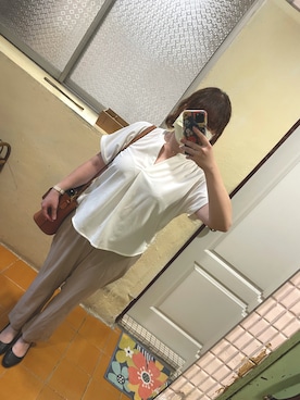 「earth music&ecology（アースミュージックアンドエコロジー）のアイテム（トップス、ベージュ系）」を使った、smile ouさん（レディース・160cm）の秋コーディネート