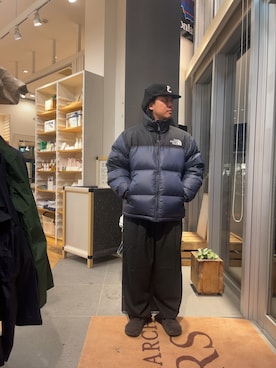 「アイテム（ダウンジャケット/コート、ブルー系）」を使った、下田海秀さん（メンズ・168cm）の秋コーディネート