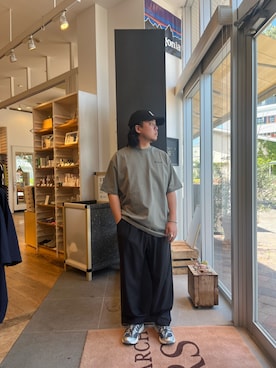「Gramicci（グラミチ）のアイテム（パンツ、ブラック系）」を使った、下田海秀さん（メンズ・168cm）の夏コーディネート