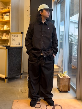 「patagonia（パタゴニア）のアイテム（ブルゾン、ブラック系）」を使った、下田海秀さん（メンズ・168cm）の春コーディネート