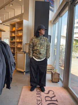 「patagonia（パタゴニア）のアイテム（ジャケット/アウター、グリーン系）」を使った、下田海秀さん（メンズ・168cm）の春コーディネート