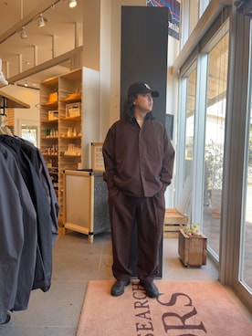 「EKAL（エカル）のDOT AIR JACKET（テーラードジャケット、ブラウン系）」を使った、下田海秀さん（メンズ・168cm）の春コーディネート