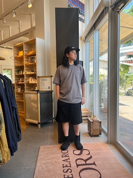 「THE NORTH FACE（ザノースフェイス）のアイテム（Tシャツ/カットソー、グレー系）」を使った、下田海秀さん（メンズ・168cm）の春コーディネート