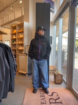 「patagonia（パタゴニア）のアイテム（ジャケット/アウター、ブラック系）」を使った、下田海秀さん（メンズ・168cm）の春コーディネート