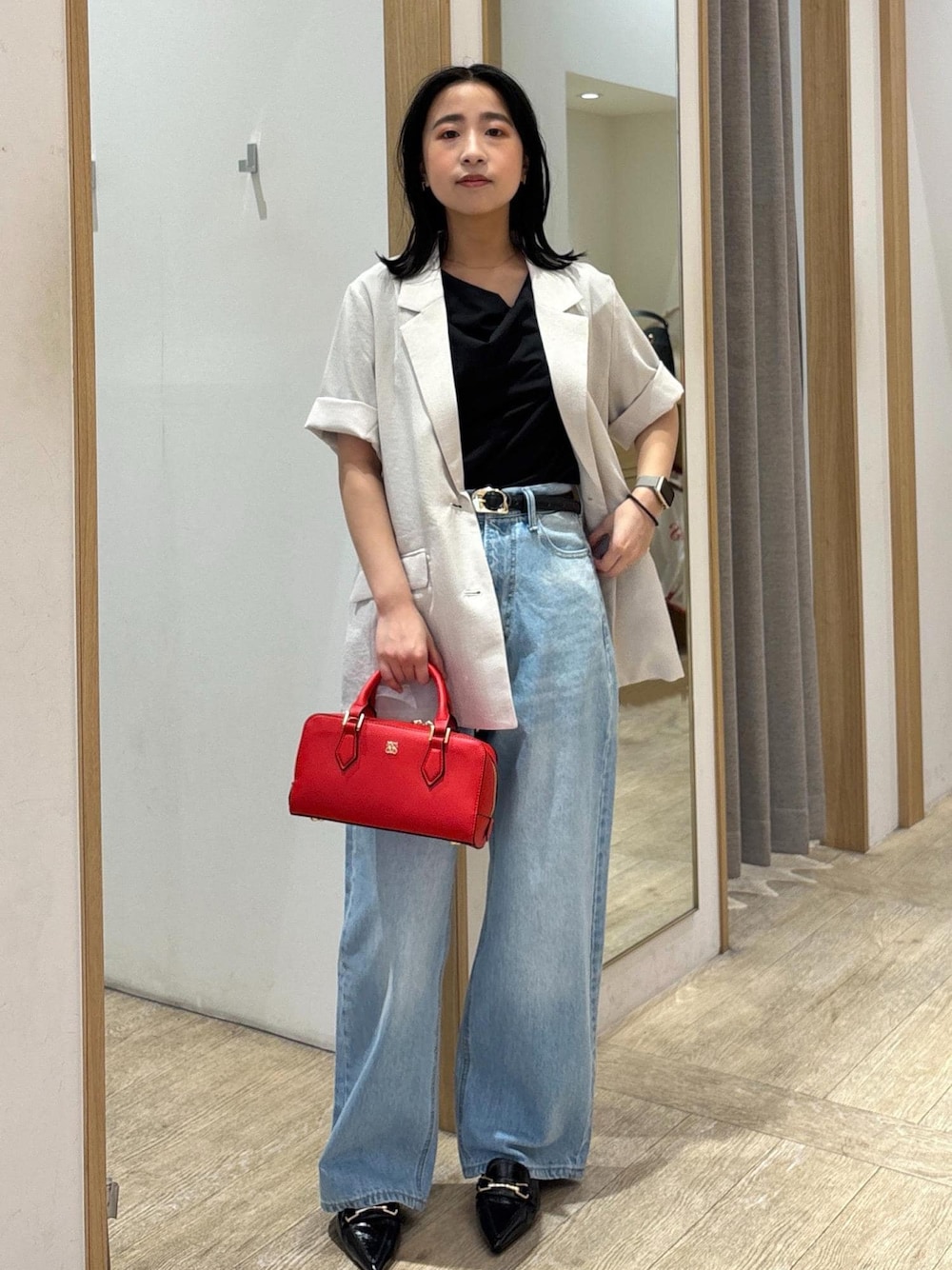「初夏コーデ、夏コーデ、デートコーデ、お出かけコーデ、旅行コーデ、推し活コーデ、女子会コーデ、大人カジュアル、パンツスタイル、体型カバー、カジュアルコーデ」｜「VISの18mm幅ニュアンス変形ベルト（ベルト、ブラック系）」を使った、スズさん（レディース・152cm）の夏コーディネートの1枚目の写真