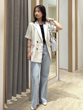 「Juze（ジュゼ）のさっと履けるVカットバブーシュパンプス/2WAY（パンプス、ホワイト系）」を使った、スズさん（レディース・152cm）の春コーディネート