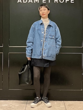 「アイテム（デニムジャケット）」を使った、MATSUMURAさん（レディース・159cm）の冬コーディネート