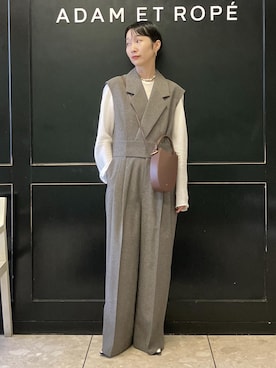 「アイテム（オールインワン・サロペット、グレー系）」を使った、MATSUMURAさん（レディース・159cm）の秋コーディネート