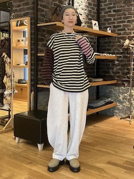 「アイテム（スウェットパンツ）」を使った、MATSUMURAさん（レディース・159cm・40代）の秋コーディネート