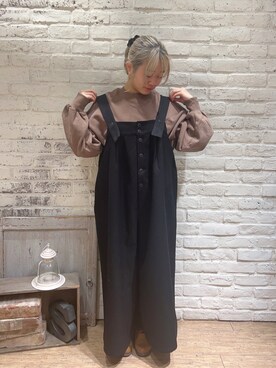 「ショート丈トップス」｜「アイテム（サロペット/オーバーオール）」を使った、ことり🐥さん（レディース・147cm）の冬コーディネート