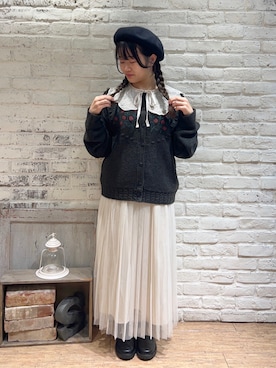 「刺繍」｜「アイテム（ハンチング/ベレー帽）」を使った、ことり🐥さん（レディース・147cm）の秋コーディネート