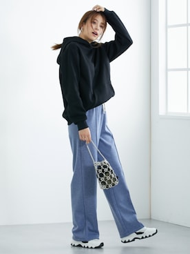 「アイテム（パーカー）」を使った、nissen Tall Modelsさん（レディース・173cm）の秋コーディネート