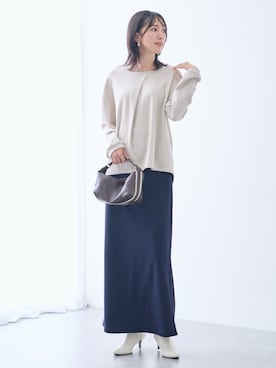 「アイテム（スカート）」を使った、nissen Tall Modelsさん（レディース・176cm）の秋コーディネート