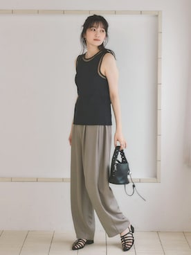「nissen（ニッセン）の高身長　サイドタックコクーンパンツ（トールサイズ）Essenave（パンツ、グレー系）」を使った、nissen Tall Modelsさん（レディース・173cm）の夏コーディネート