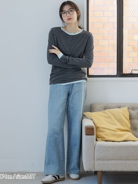 「nissen（ニッセン）の高身長　配色ヘンリーネックプルオーバー（トールサイズ）Essenave（Tシャツ/カットソー、グレー系）」を使った、nissen Tall Modelsさん（レディース・174cm）の秋コーディネート