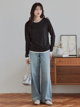 「nissen（ニッセン）の高身長　デニムワイドストレートパンツ（選べる2レングス)　丈長め・トールサイズ　Essenave（パンツ、ブルー系）」を使った、nissen Tall Modelsさん（レディース・174cm）の秋コーディネート