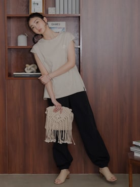 「アイテム（Tシャツ/カットソー）」を使った、nissen Tall Modelsさん（レディース・173cm）の春コーディネート